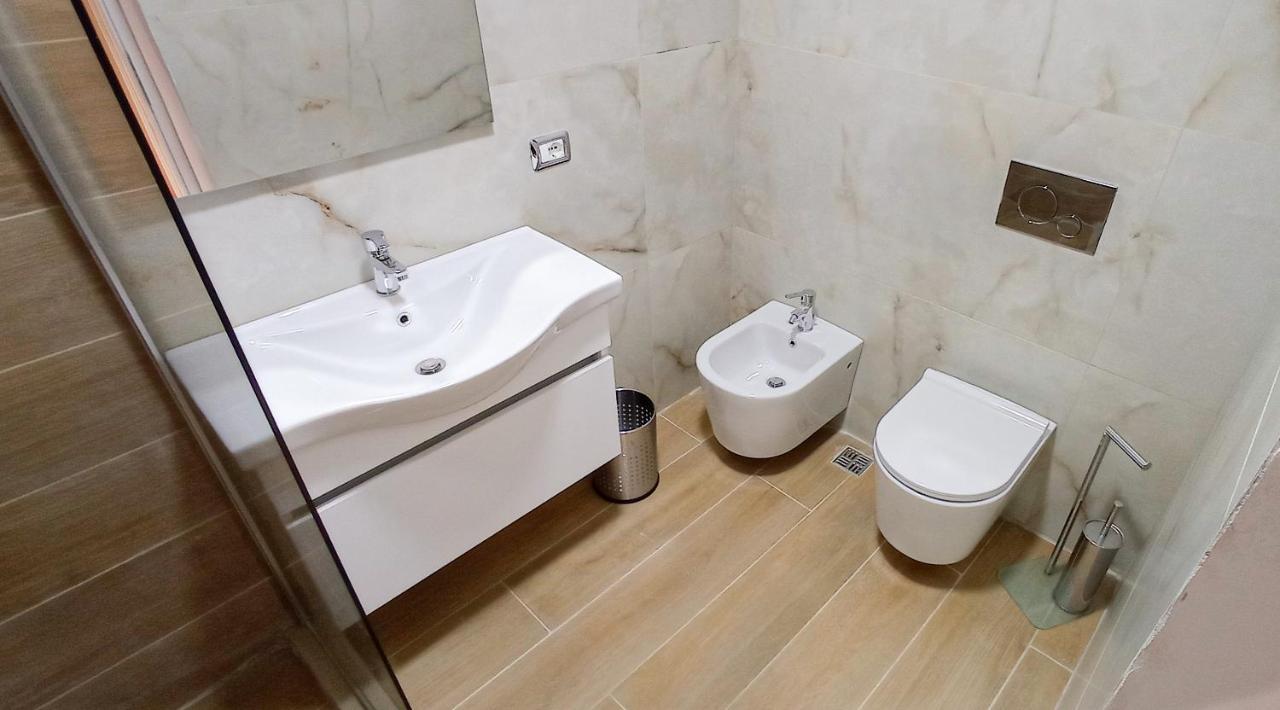 Piazza_Apartments_Tirana Buitenkant foto