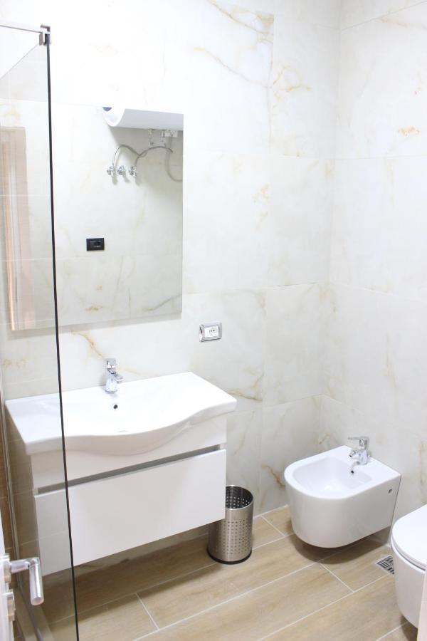 Piazza_Apartments_Tirana Buitenkant foto