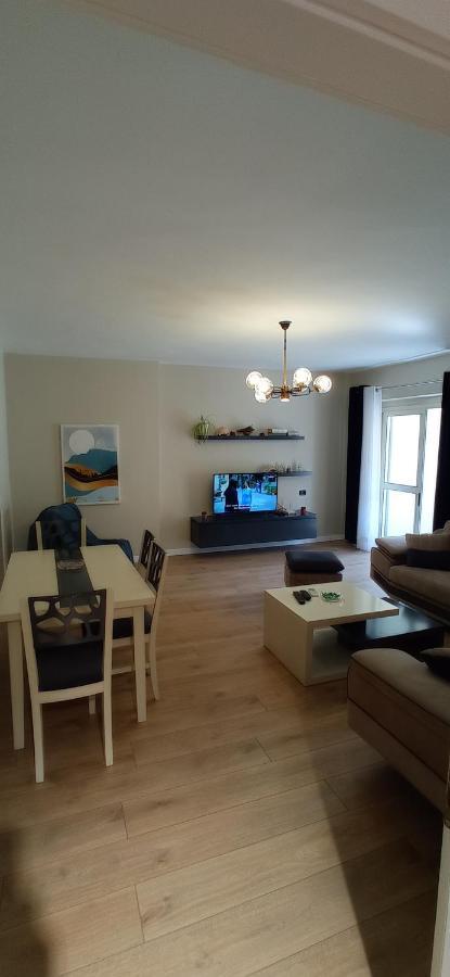 Piazza_Apartments_Tirana Buitenkant foto